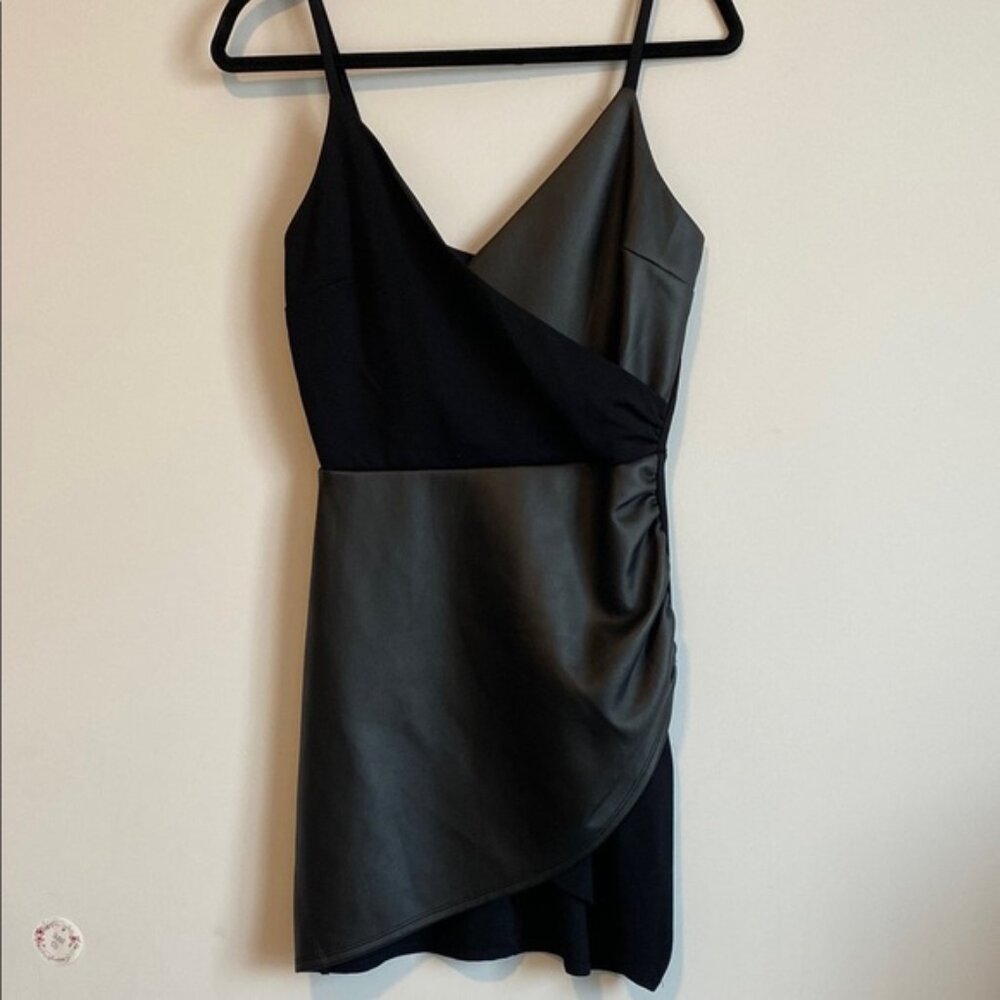 ROSIE HARLOW Elegant Black Wrap Mini Dress MACYS 🆕